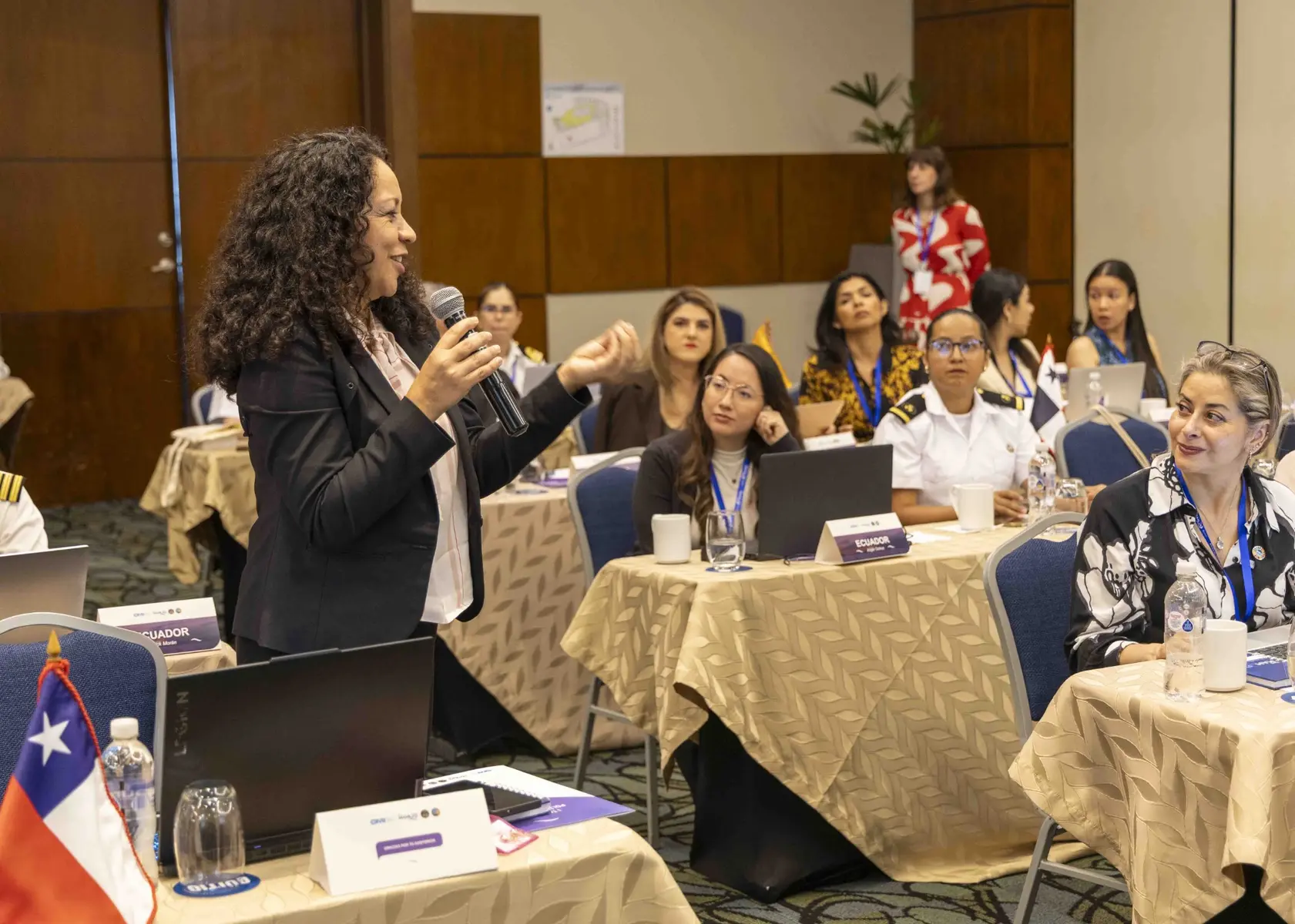 Lissette Moreno interviene durante un taller regional en Ecuador, 2025